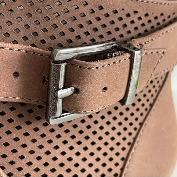 Vince Camuto Women's Casha Perforated Booties Size 8M Leather Tan Stacked Heel - Picture 6 of 10